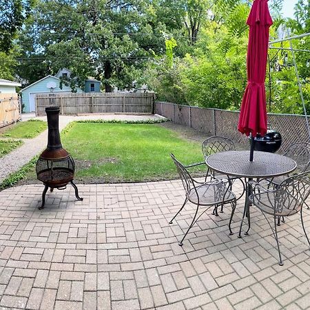 *King Bed/3Bds House Near Naval Base & 6Flags* Lägenhet Waukegan Exteriör bild